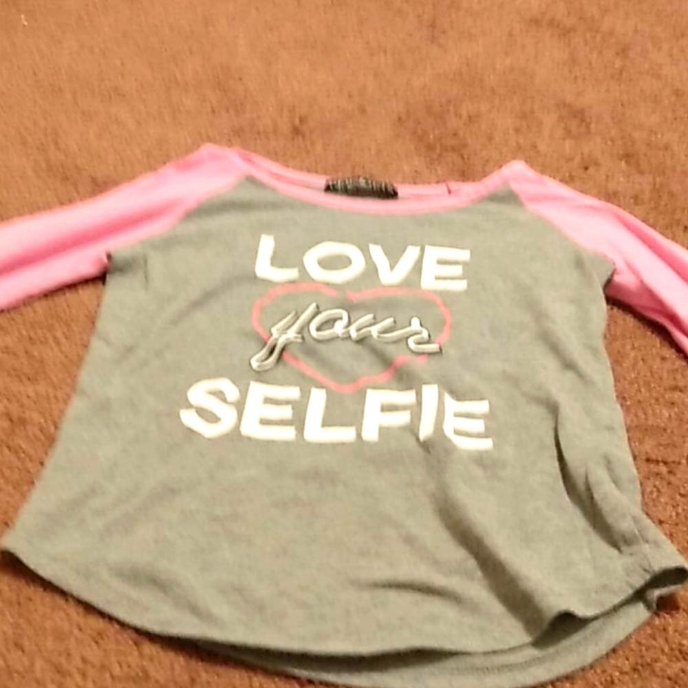 A gray and pink shirt